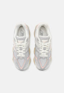 New Balance 9060 Gris Et Rose