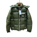 Doudoune Moncler courte à capuche Montbeliard